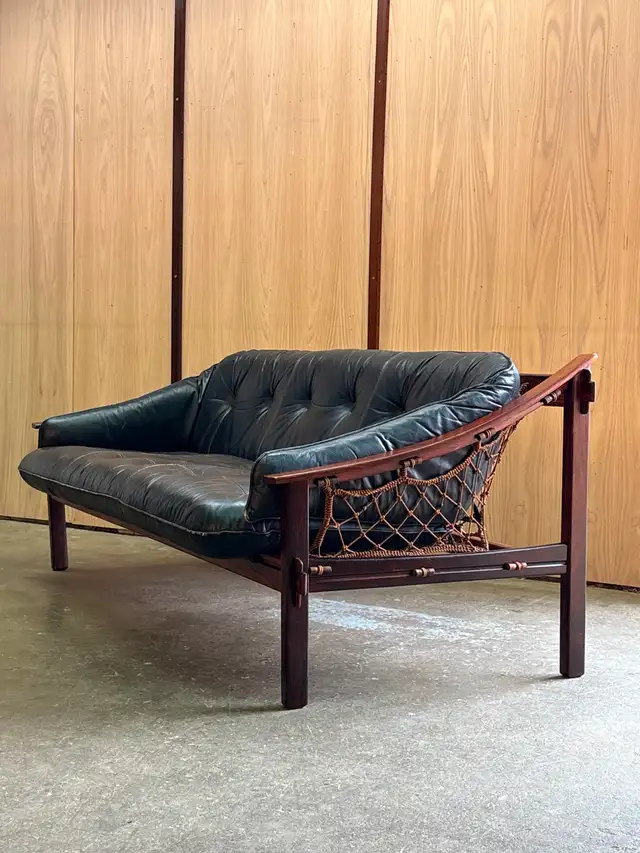 1960s Danish Rosewood and Leather Diplomat Chairs by Finn Juhl in Chairs & Recliners in Victoria - Image 9