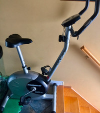 Fitness Club Magnetic Cycle Upright Exercise Bike