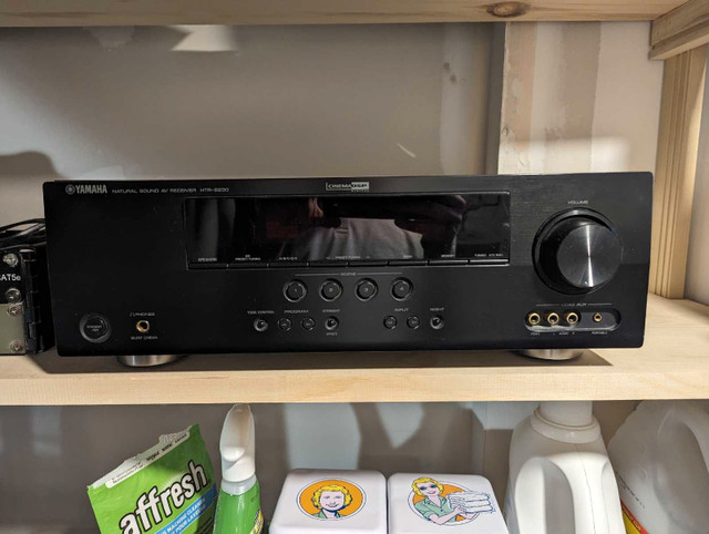 Yamaha receiver  in Stereo Systems & Home Theatre in City of Toronto