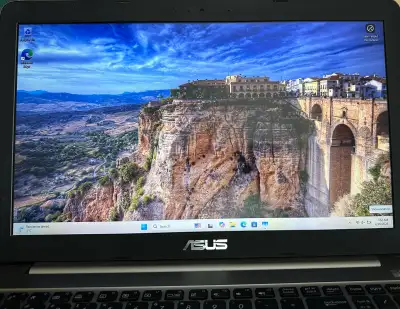 Asus Laptop model K501 NVIDIA Geforce GTX 960M graphics with dedicated 2Gb RAM Illuminated keyboard...