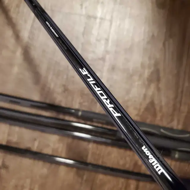 Youth Jr.   WILSON Golf Clubs Graphite Shafts in Golf in Barrie - Image 10