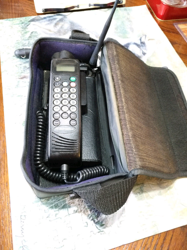 Vintage Motorola Car Phone in Other in Edmonton - Image 3