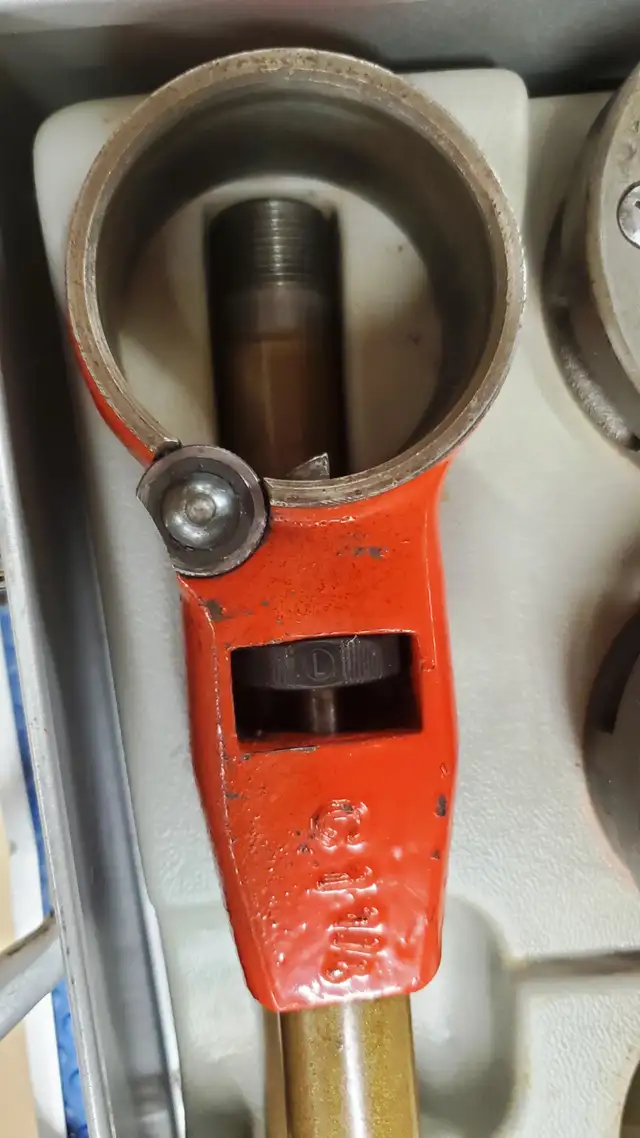 Pipe Threader502205690666045444