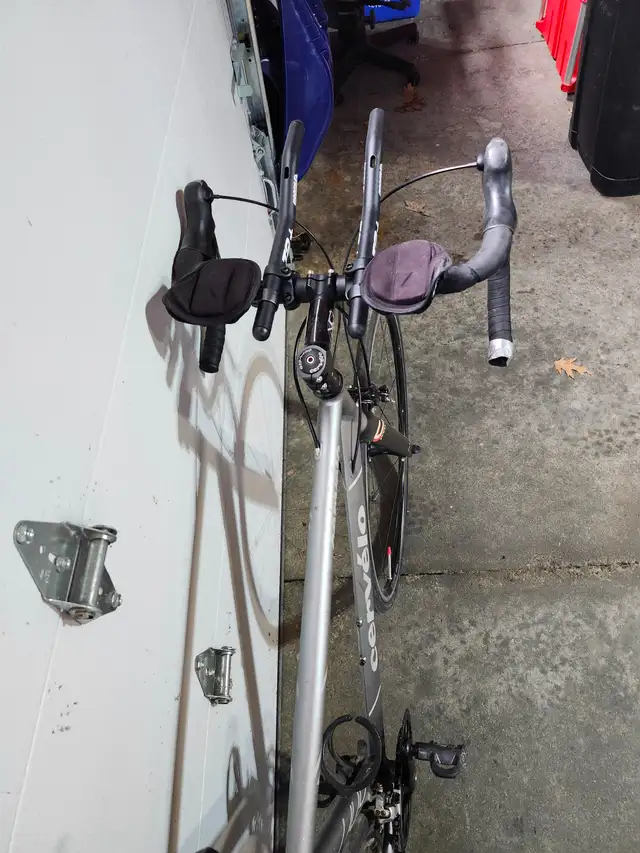 Cervelo Road Bike Grey, Carbon in Road in Kingston - Image 5