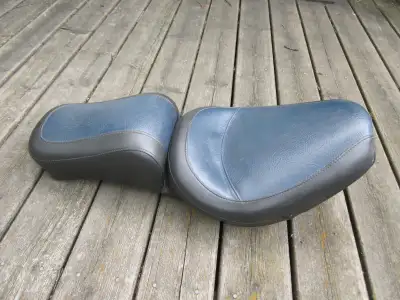 This seat is made by Mustang. It will fit any 1958 to 1984 Panhead or Shovelhead frames with swing a...