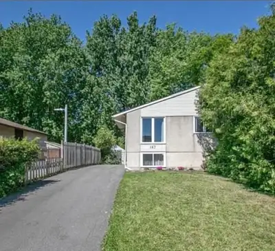 Rent 2 Bdr/1Btr Apartment in Kanata All included partment, Internet, Water, Hydro and water. Nestled...