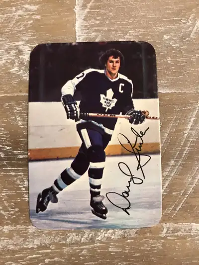 1977 O PEE CHEE Hockey collectible cards, View more