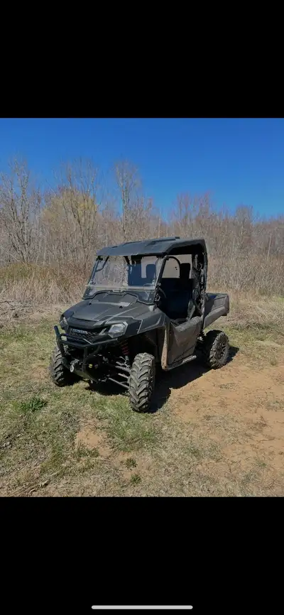 Great shape and well maintained. Only 4000 kms Windshield and winch. Price is negotiable.