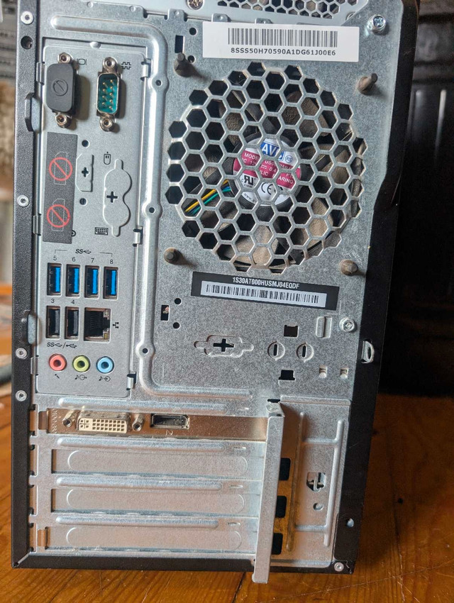 Lenovo Tower Xeon E3 V5 in Desktop Computers in Kingston - Image 4