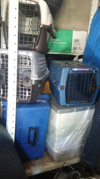 Pet Carriers+Cages; Plastic+Metal