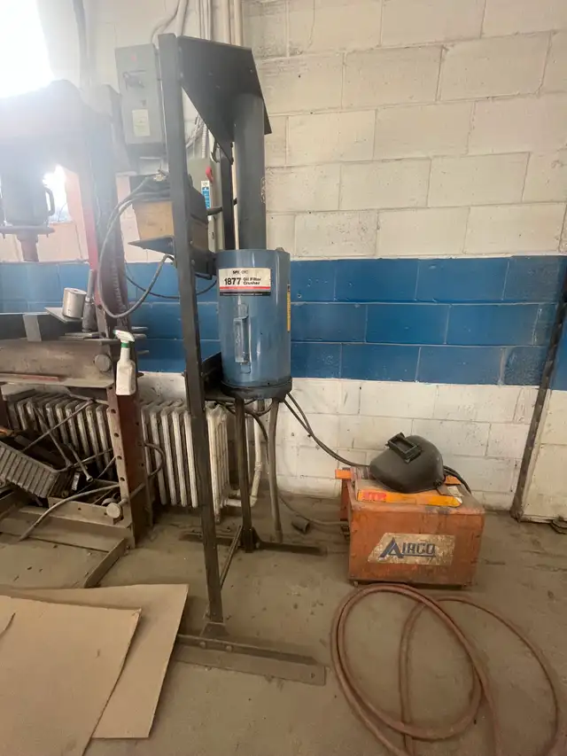 OTC 1877 OIL FILTER CRUSHER in Other Business & Industrial in City of Toronto - Image 2