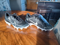 Men's Baseball Cleats size 8.5