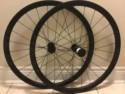 NEW SHIMANO GRX RX870 TUBELESS CARBON WHEELS, View more