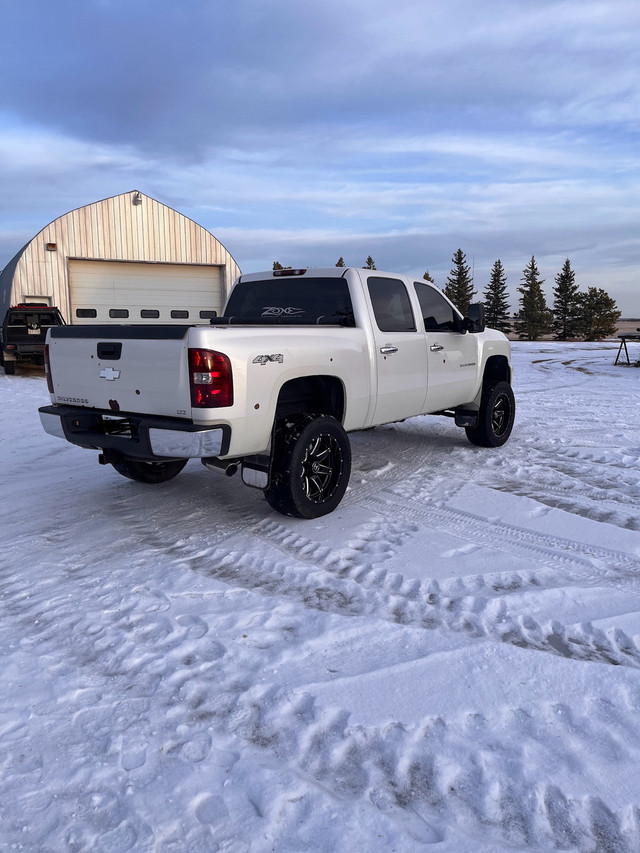 2011 Chevy Silverado LTZ 1500 in Cars & Trucks in Grande Prairie - Image 3