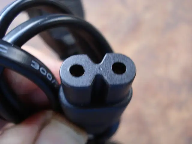 Toshiba Satellite 4030CDS AC Adapter PA3469U-1ACA, AC15V75D in Laptop Accessories in Granby - Image 8