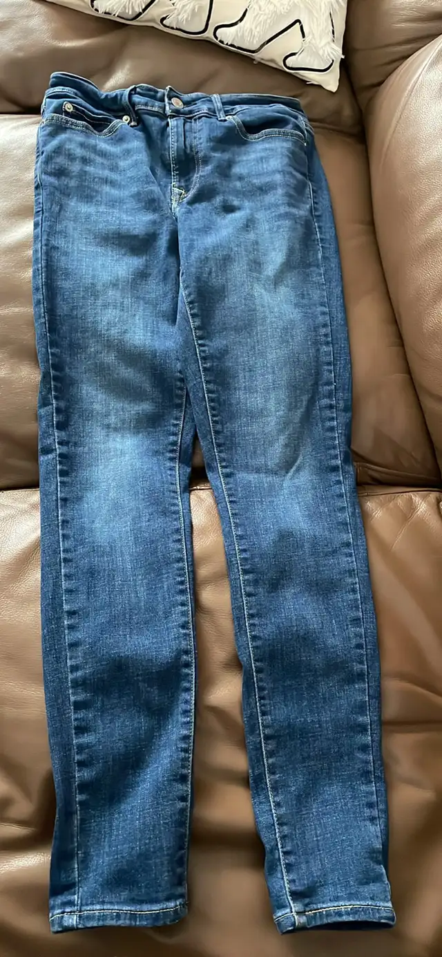 Levi jeans size 28 women’s  in Women's - Bottoms in London - Image 5