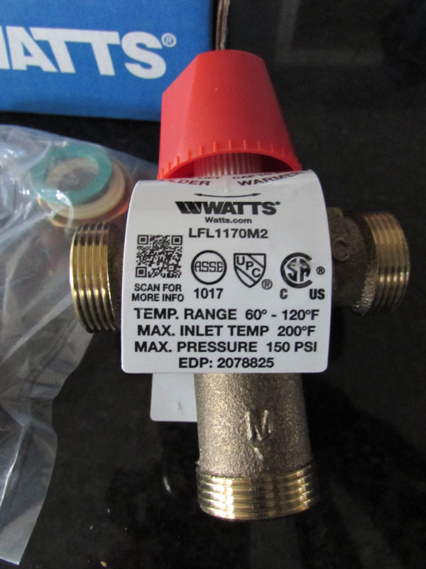 Watts LFL1170M2-US 1/2" mixing valve for a hot water heater in Heating, Cooling & Air in Ottawa