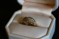 29 diamond gold ring