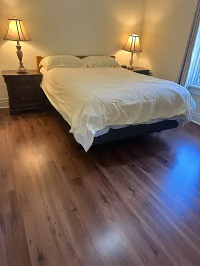 5 minutes to Yonge Finch subway middle entrance where is on my street. Steps to Finch buss. Condo co...