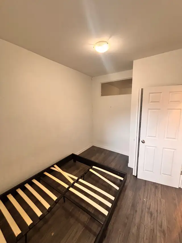 Appartement à louer in Room Rentals & Roommates in City of Montréal - Image 8