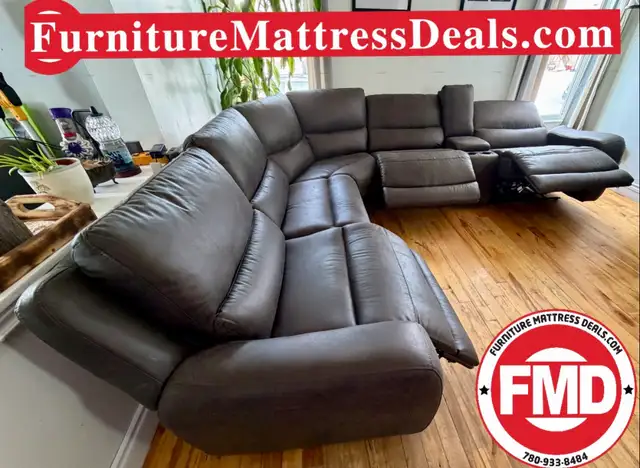 Brand new six piece power reclining sectional in onyx in Couches & Futons in Grande Prairie - Image 4