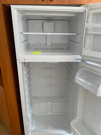 Refrigerateur, View more