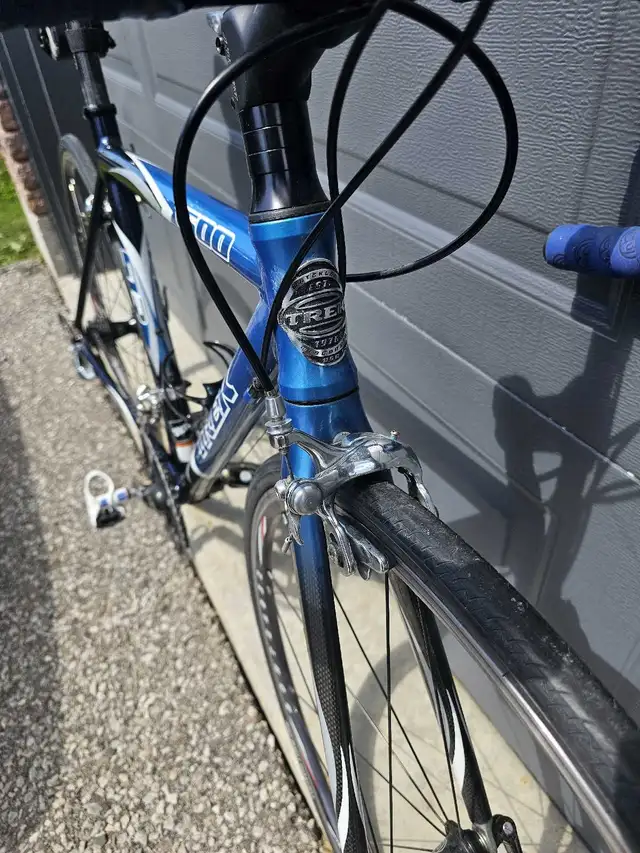 Trek 1500 SLR road bike  in Road in City of Toronto - Image 5