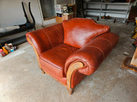 Fauteuil cuire rouge