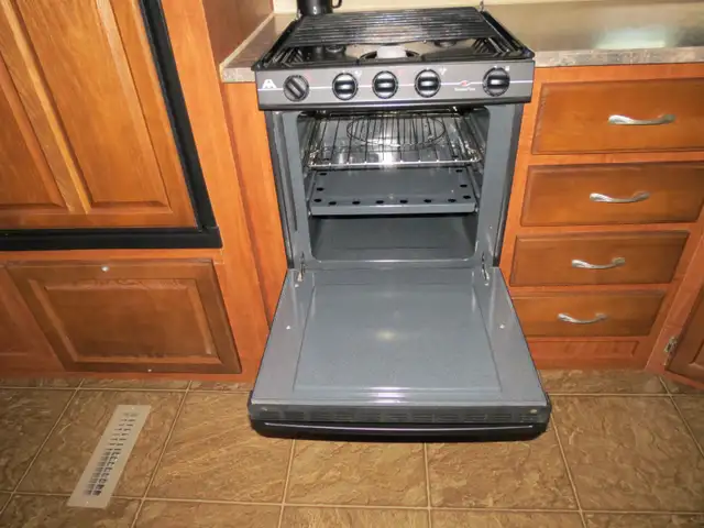 2012 Jayco Superlite Eagle 5th wheel RV $17,500.00 OBO in Travel Trailers & Campers in Terrace - Image 8
