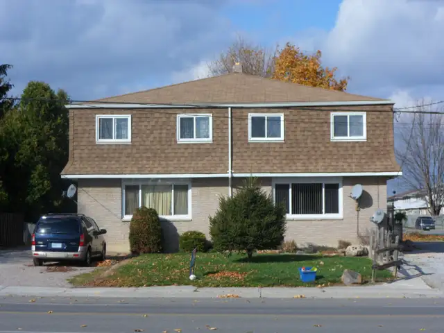 3 bedroom 4plex Unit for Rent, Chatham, ON