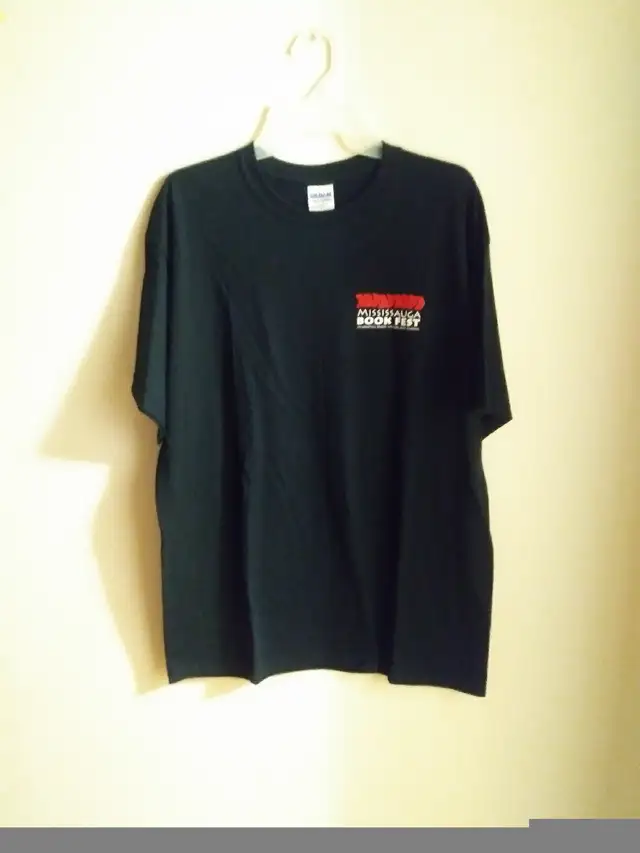 Unisex Cotton T-shirts (Size: L/XL) in Women's - Tops & Outerwear in Mississauga / Peel Region - Image 3