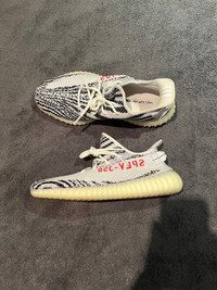 Yeezy 350v2 Zebra - Size 12