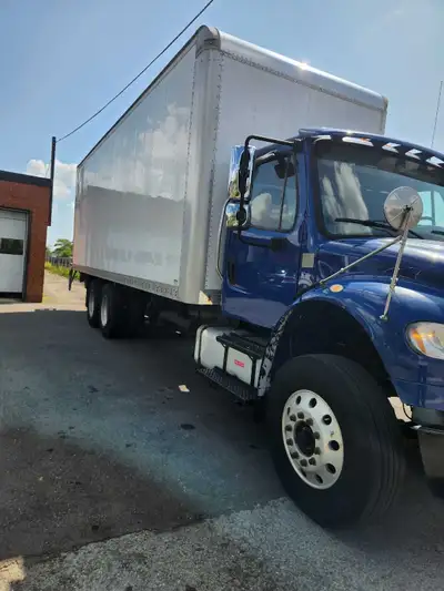 camion  avec chauffeur, View more