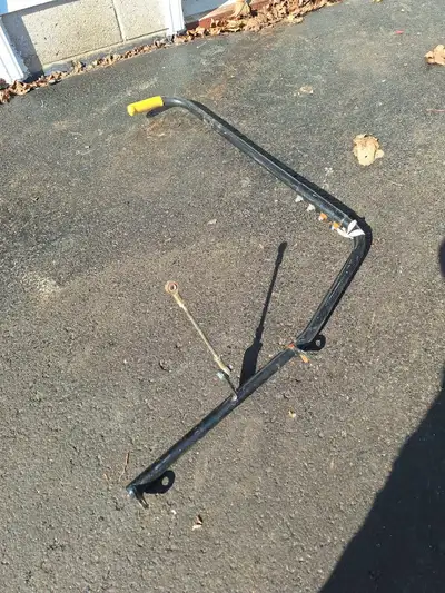 Lever to raise an ATV plow. Fits most plows.