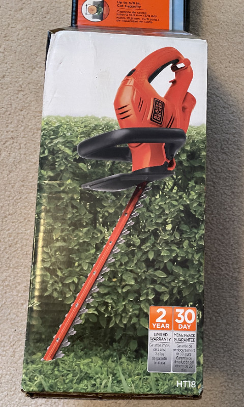 NEW Electric Hedge Trimmer (in sealed box) in Outdoor Tools & Storage in Mississauga / Peel Region - Image 3