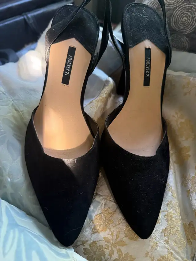 women’s shoes in Women's - Shoes in Mississauga / Peel Region - Image 3