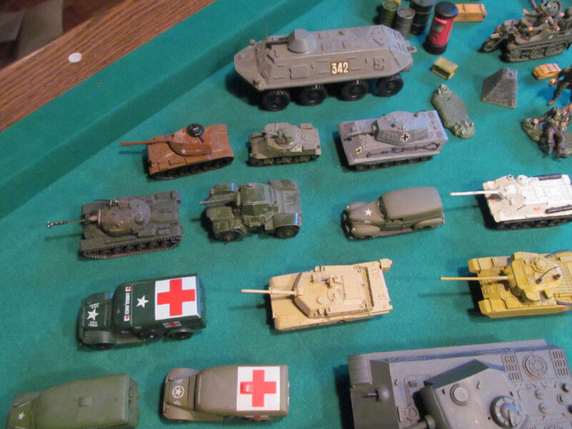 collection armee tank char d'assaut unimax solido dinky corgi dans Art et objets de collection  à Laurentides - Image 4
