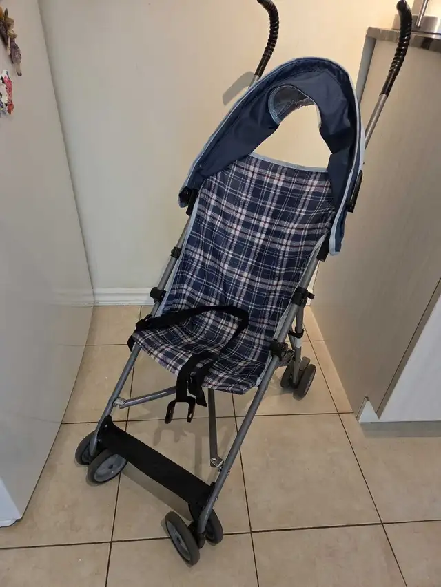 Cosco Kids Stroller in Strollers, Carriers & Car Seats in City of Toronto - Image 6