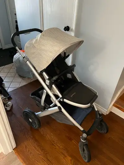 Uppababy Vista V2 with bassinet and attachments , View more