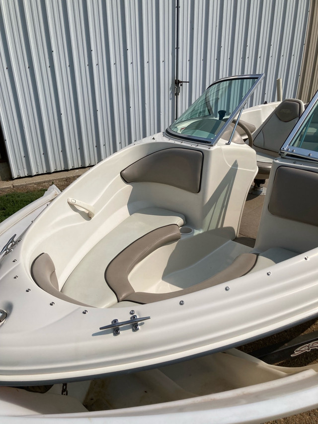 Reduced-2003 Sea Ray 176 SRX in Powerboats & Motorboats in Swift Current - Image 2