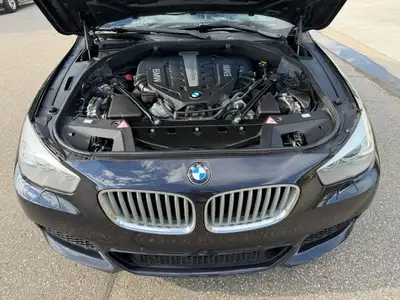 - - - - - 2015 BMW GRAN TURISMO 550i xDrive PKG 4dr Hatchback AWD - VERY RARE -- DARK BLUE / BLACK L...