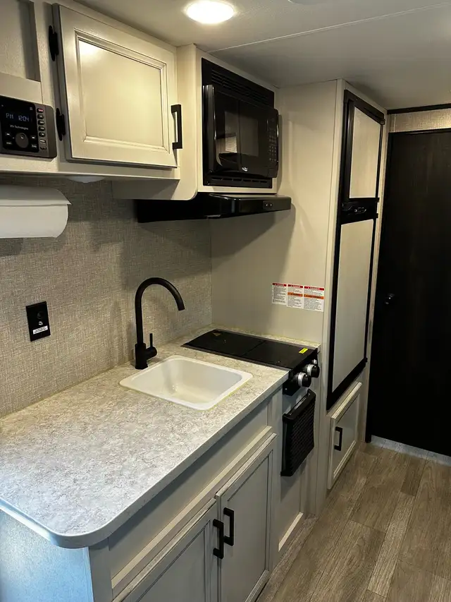 Jayco 184BS in Travel Trailers & Campers in Regina - Image 5