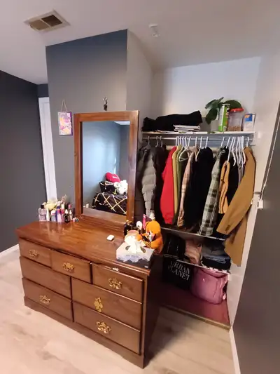 Private room available for one female vegetarian