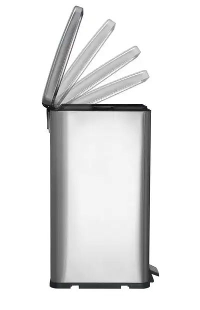 This Simple Human step bin is perfect for any room and boasts a fingerprint-proof finish, making it...