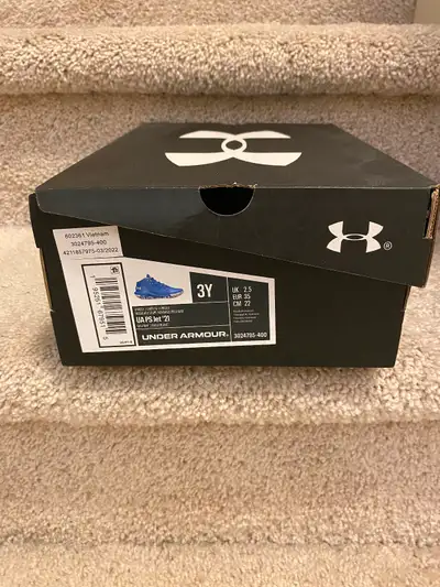 KIDS Under Armour Shoe size 3Y - EUR 35 (New), View more