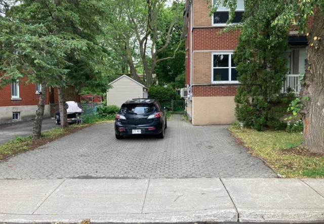 Outdoor parking, for rent Rosemont - stationnement à louer dans Autre  à Ville de Montréal