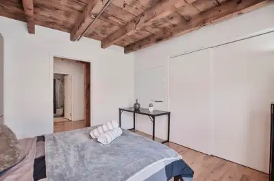 COLOCATION - Grande chambre dans Loft Luxe, au Vieux-Port -$1500