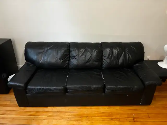Big Furnished Room in elite Downtown location | Aug or Sept in Long Term Rentals in City of Montréal - Image 6