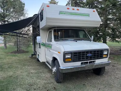 104,000 miles on 351 EFI Ford Econoline 350. Mechanically inspected. New shocks. Runs great. Roof an...
