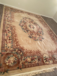 Wool area carpet 